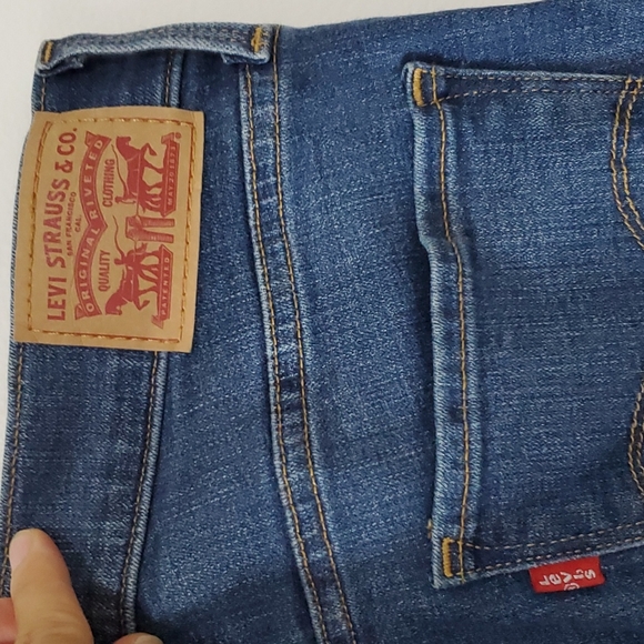 LEVI'S 311 Shaping Skinny - Medium Wash - Picture 4 of 7